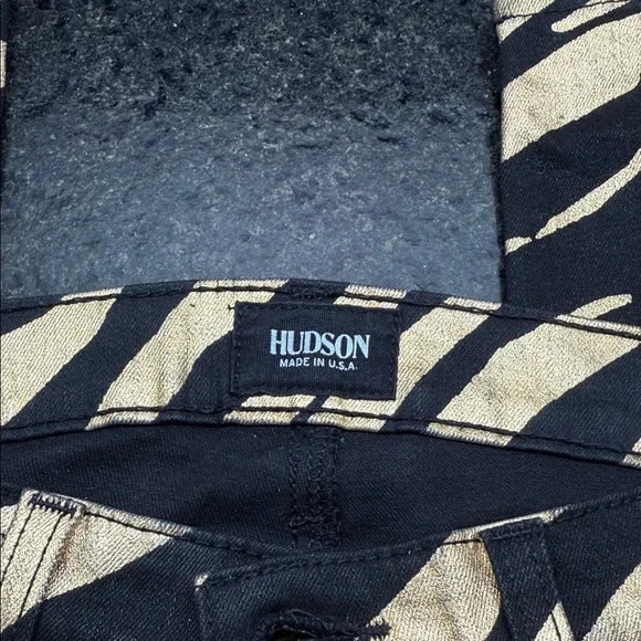 Hudson Jeans Women’s Black & Gold Tiger-Stripe Skinny Jeans - Picture 2 of 5